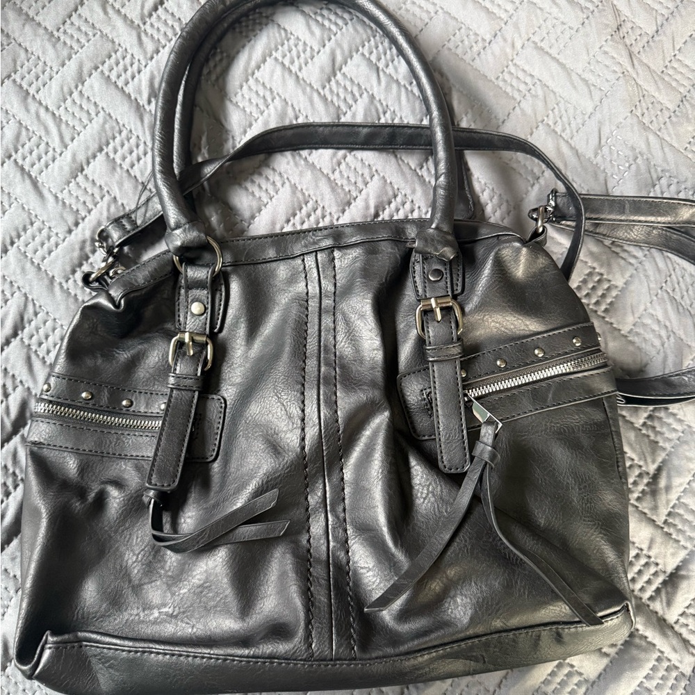 Chic‎ Black Leather Crossbody Bag